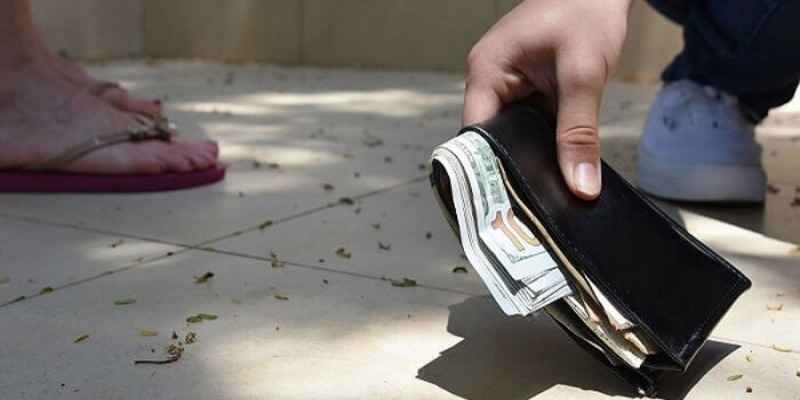 Nằm mơ thấy tiền đánh số gì - Mơ thấy nhặt được tiền